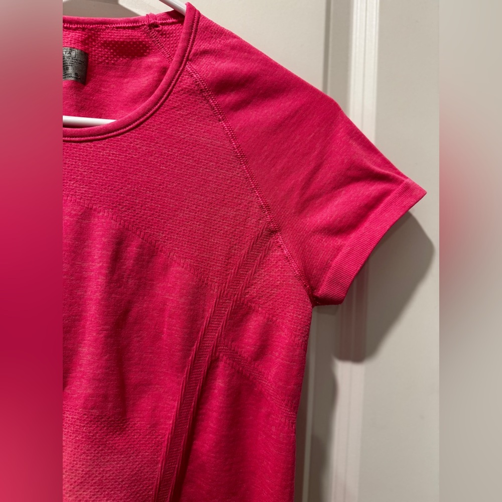 Athleta Seamless Ruched Performance Tee Short Sleeve Pink Size S - Picture 7 of 9